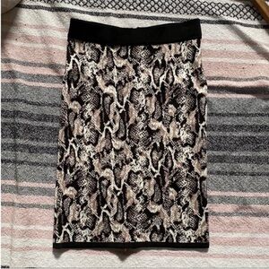 Vintage Cache' size xs snakeprint pencil skirt sweater material